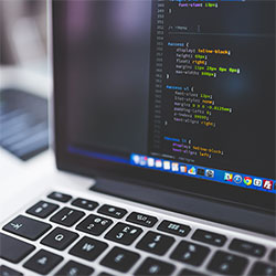 那个名字为什么越看越怪，答案可能就藏在51网网址那个冷门角度里，后面那一下谁都没想到